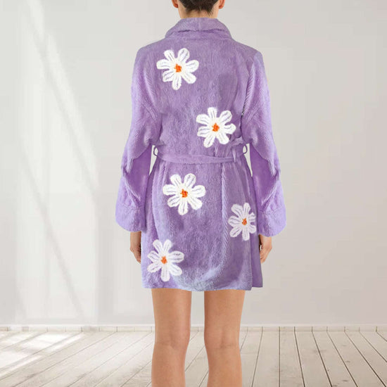 Falling Daisy Robe Kimono in lilac