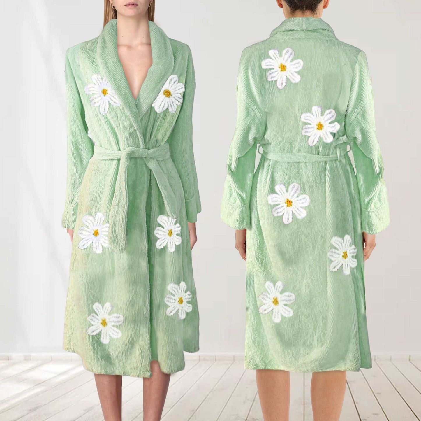 Falling Daisies Chenille Robe in Light Green