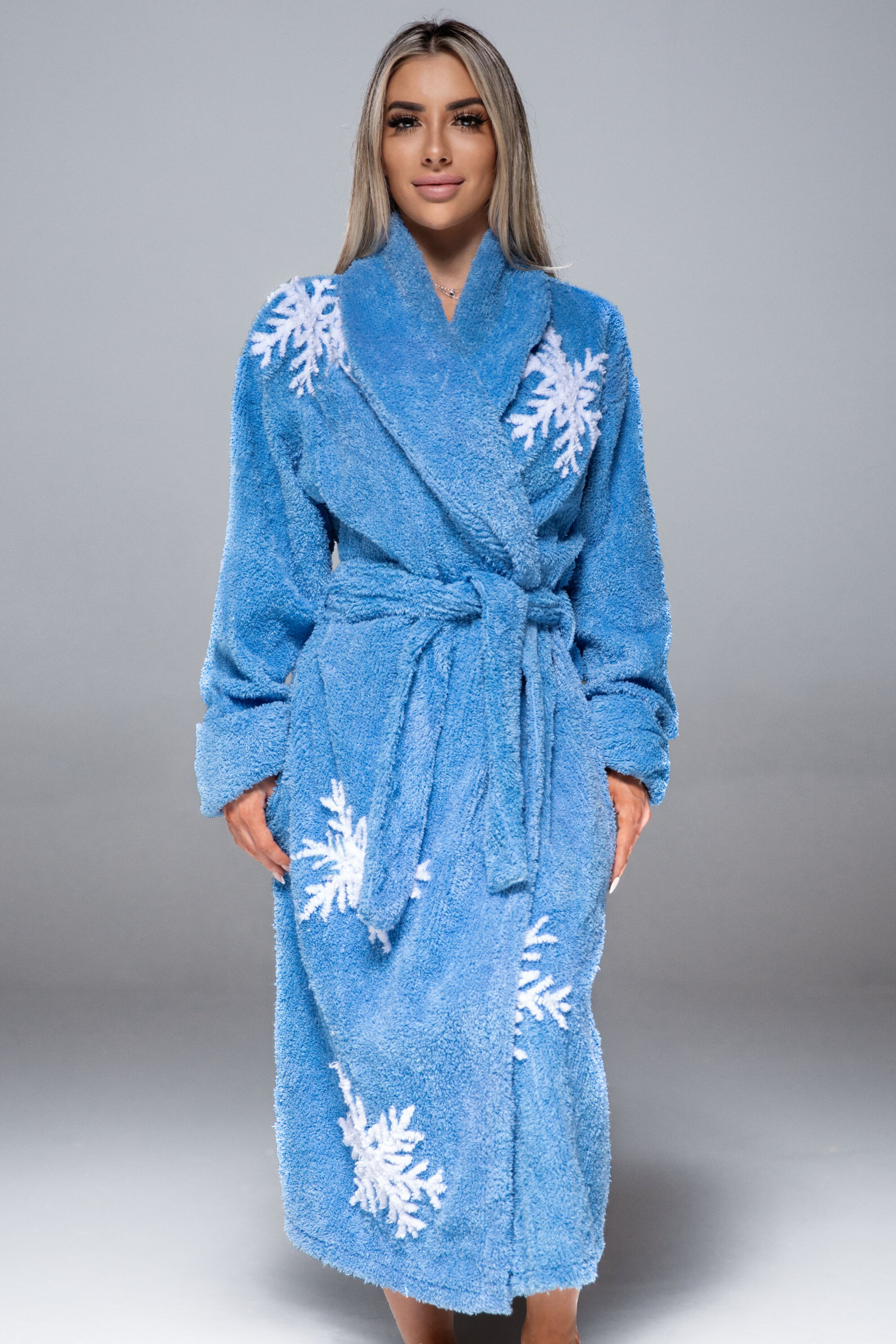 Luxurious “Snowflake” Chenille Bathrobe 2025