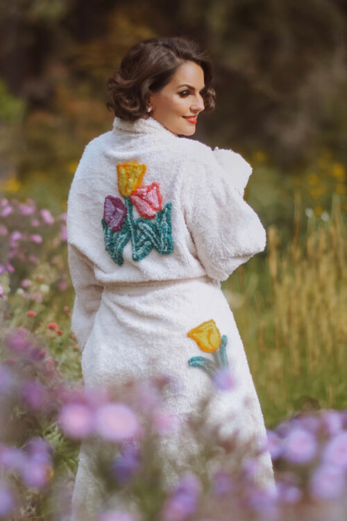 Breathtaking “Tiptoe Thru the Tulips”  Chenille BathRobe 2025